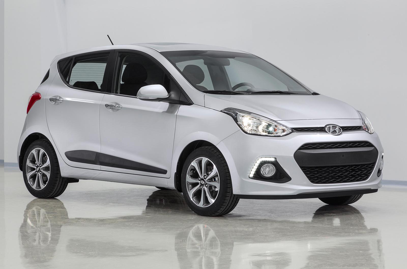 Hyundai Launches Grand i10 Automatic in India at Rs 5.64 lakh