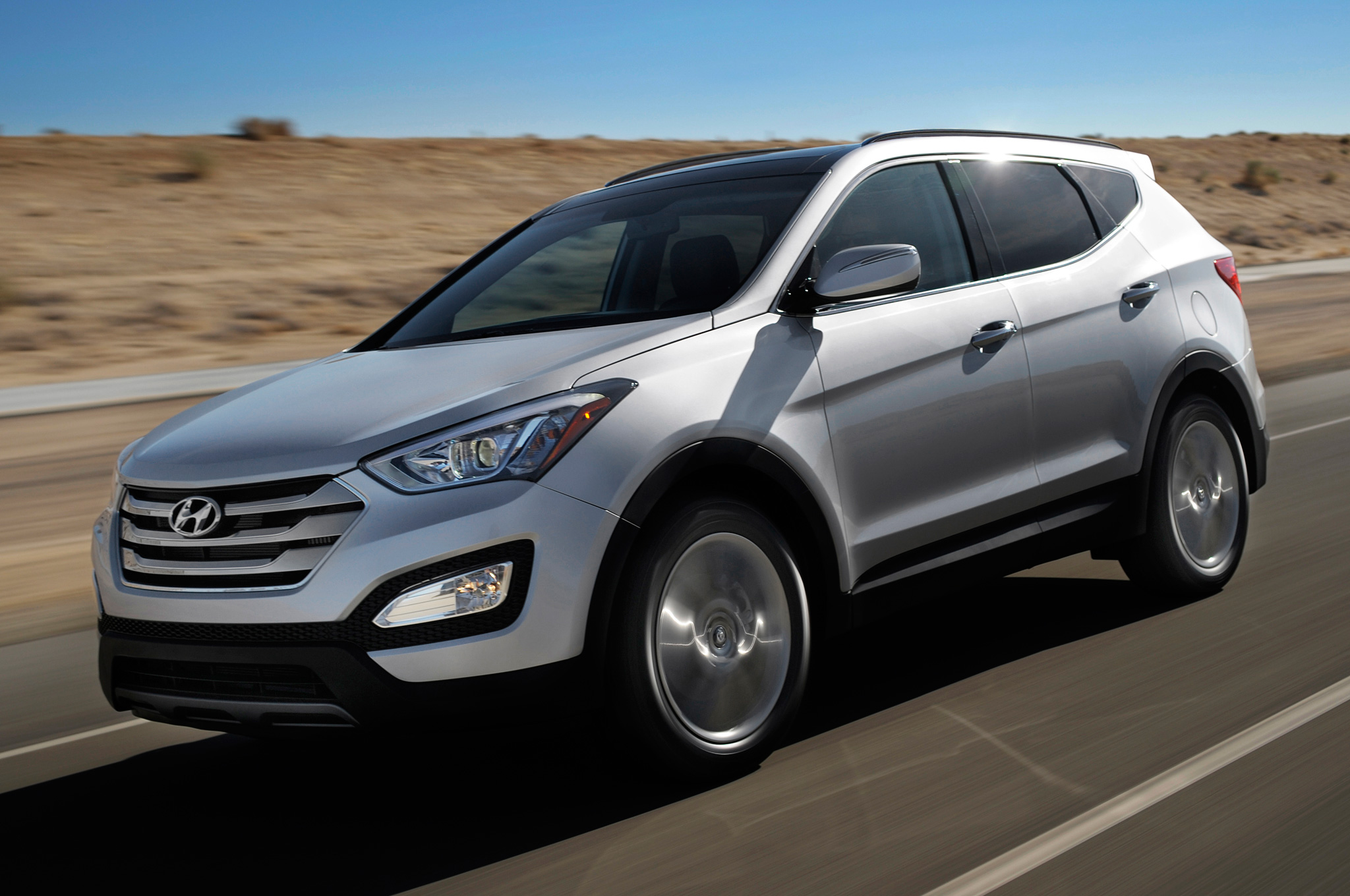 Hyundai 2014 Santa Fe SUV getting ready for 2014 Delhi Auto Expo launch