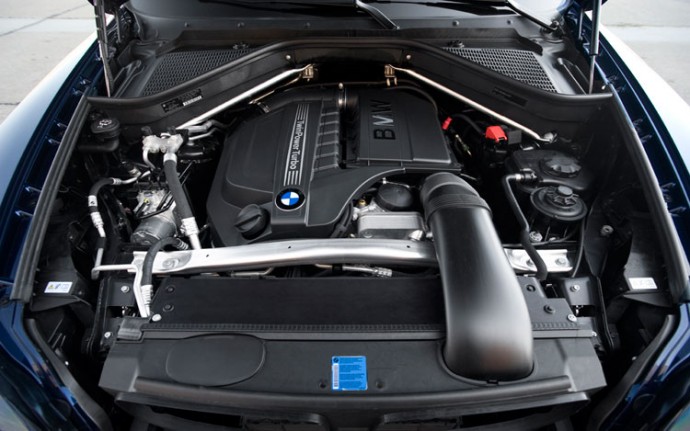 2011-bmw-x5-xdrive35i-engine-2