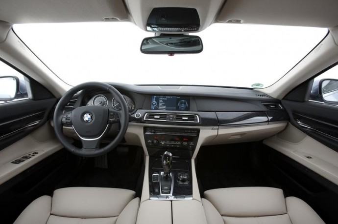 2011_bmw_activehybrid_7_2