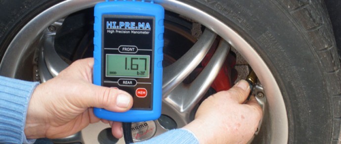 digital-tyre-pressure-gauge