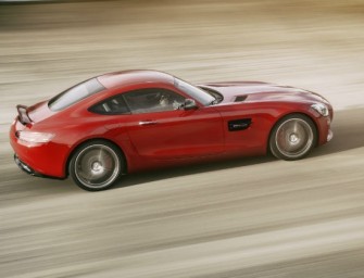 Mercedes AMG GT is Here to Take on Porsche 911
