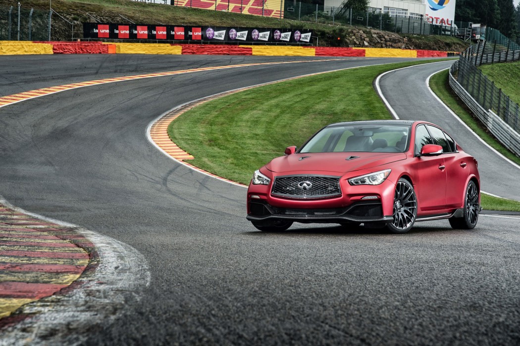 Infiniti_Q50_Eau_Rouge