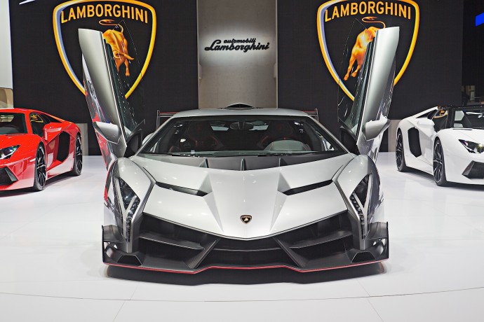 LAMBORGHINIVeneno-4799_11