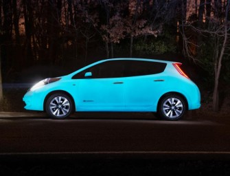 Check Out the New Nissan Leaf, World’s First Glow-in-the-Dark Car