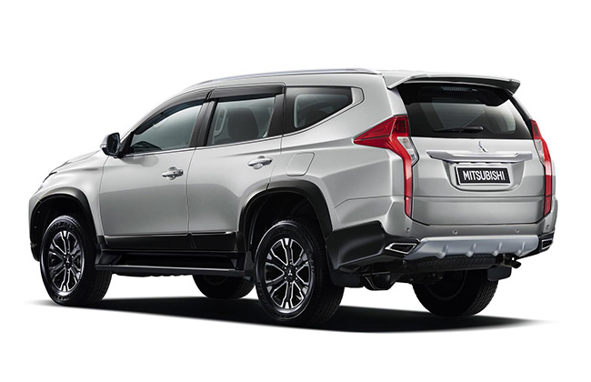 Mitsubishi-Pajero-Sport_2015