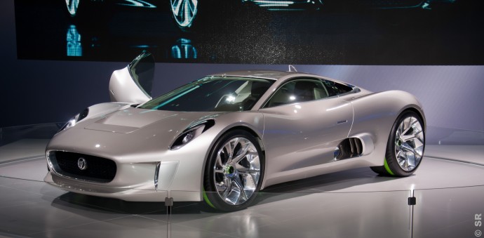 Silver_jaguar_c-x75