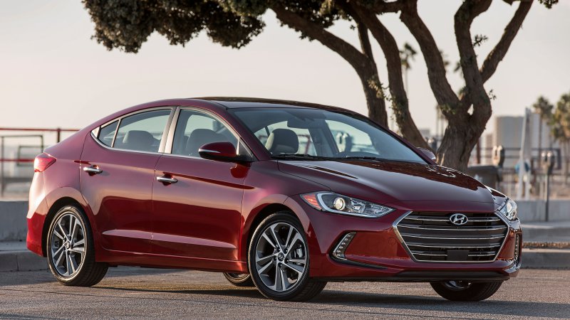 2017-hyundai-elantra-05