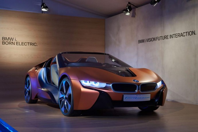 bmw_i_vision_future_interaction_on_loc-003