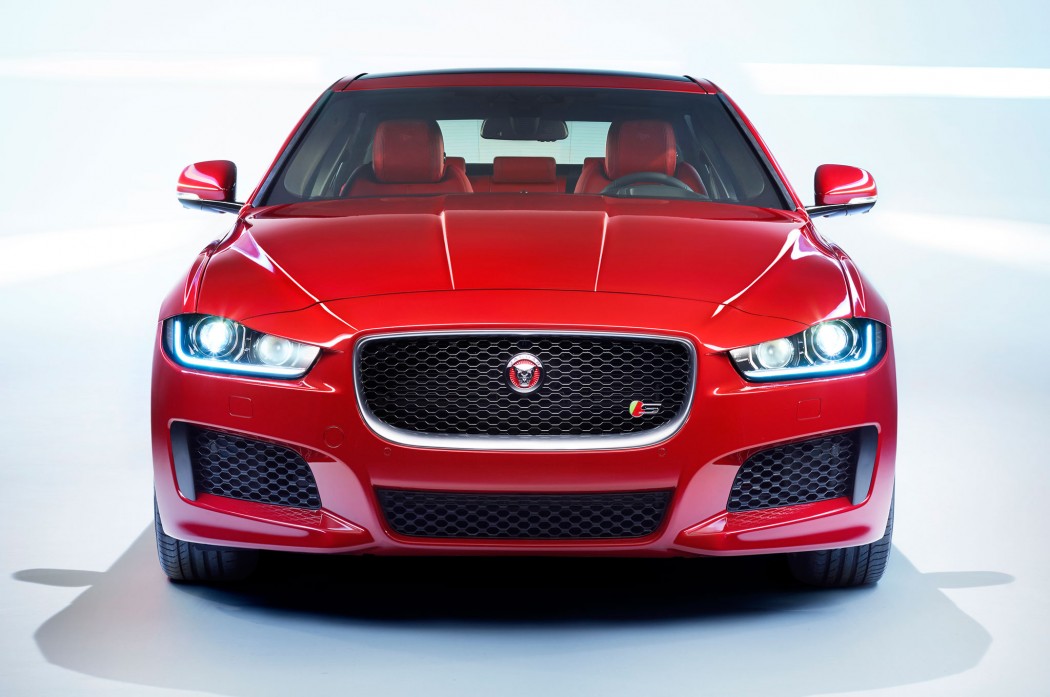 2016-Jaguar-XE-S-front-view-3