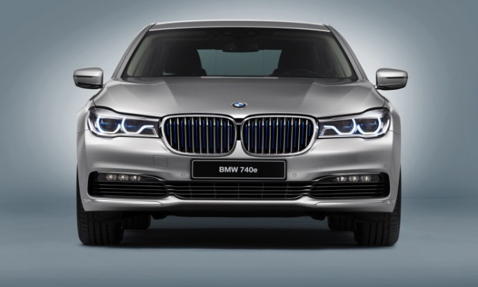 BMW-740e-iPerformance-9-750x500