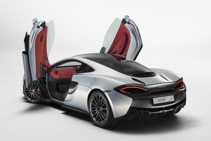 mclaren-570GT-2016-geneva-motor-show-designboom-03-818x545