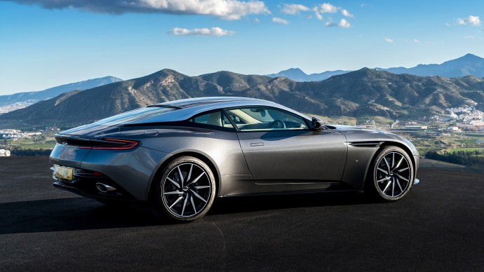 Aston Martin DB11 02